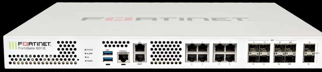 Межсетевой экран Fortinet FortiGate 601E FG-601E, вид спереди