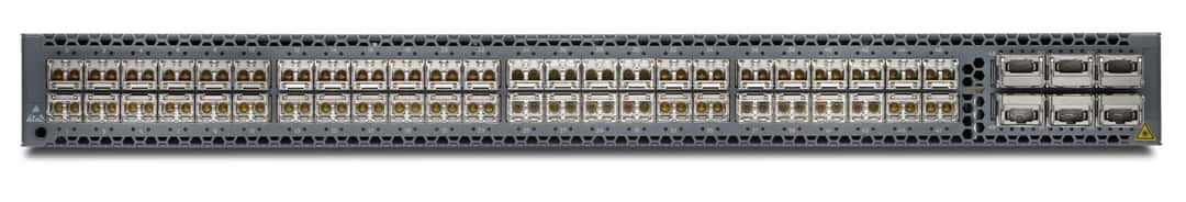 Juniper QFX5100-48S-AFO — вид спереди