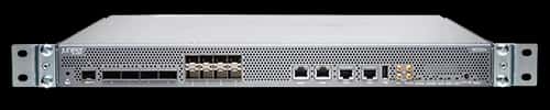 Juniper MX204 — вид спереди с верхней панелью